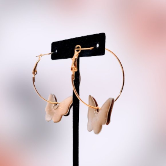 🆕MBM "Embossed Wings" Butterfly Charm Hoop Earrings - Picture 7 of 12